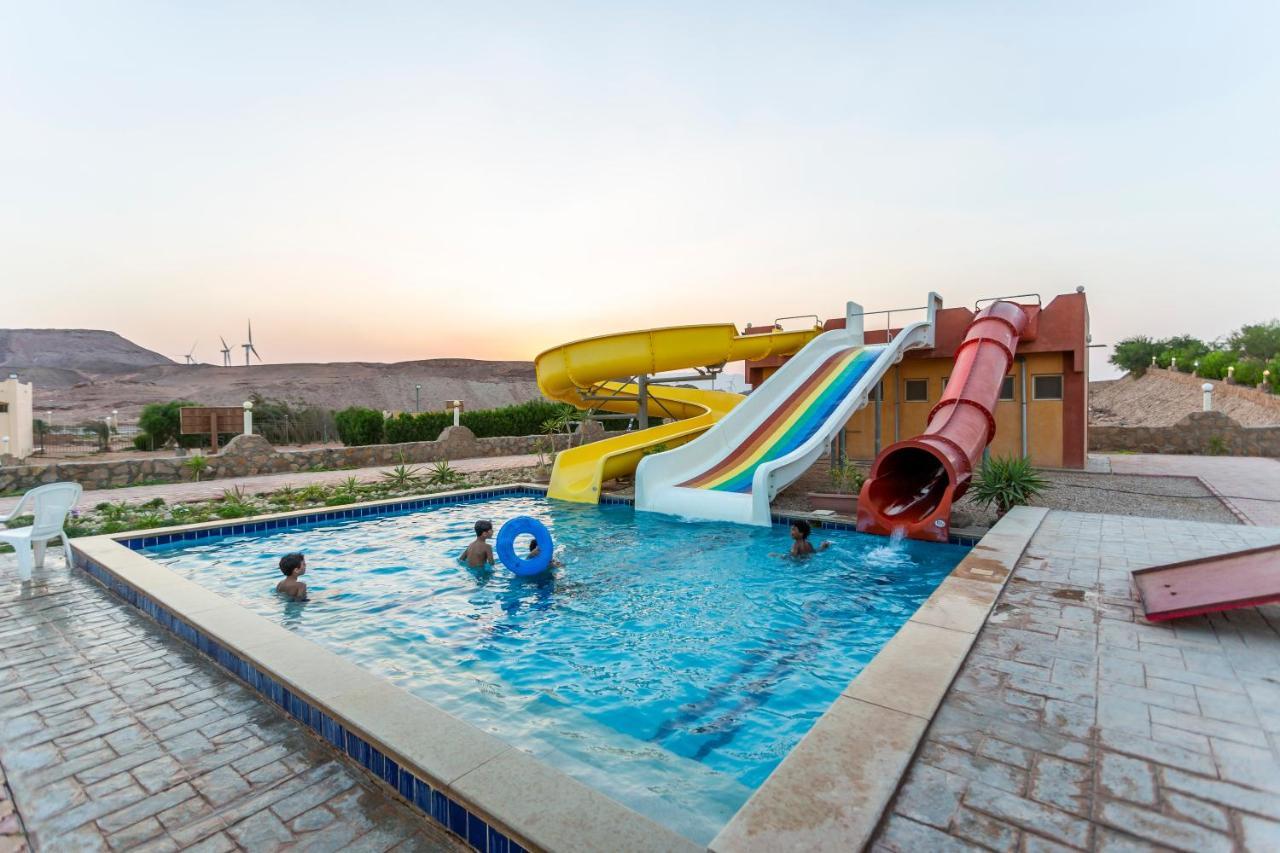 Fanar Hotel 아인 수크나 외부 사진