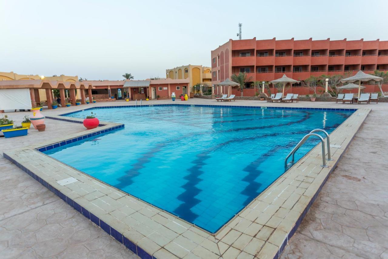 Fanar Hotel 아인 수크나 외부 사진